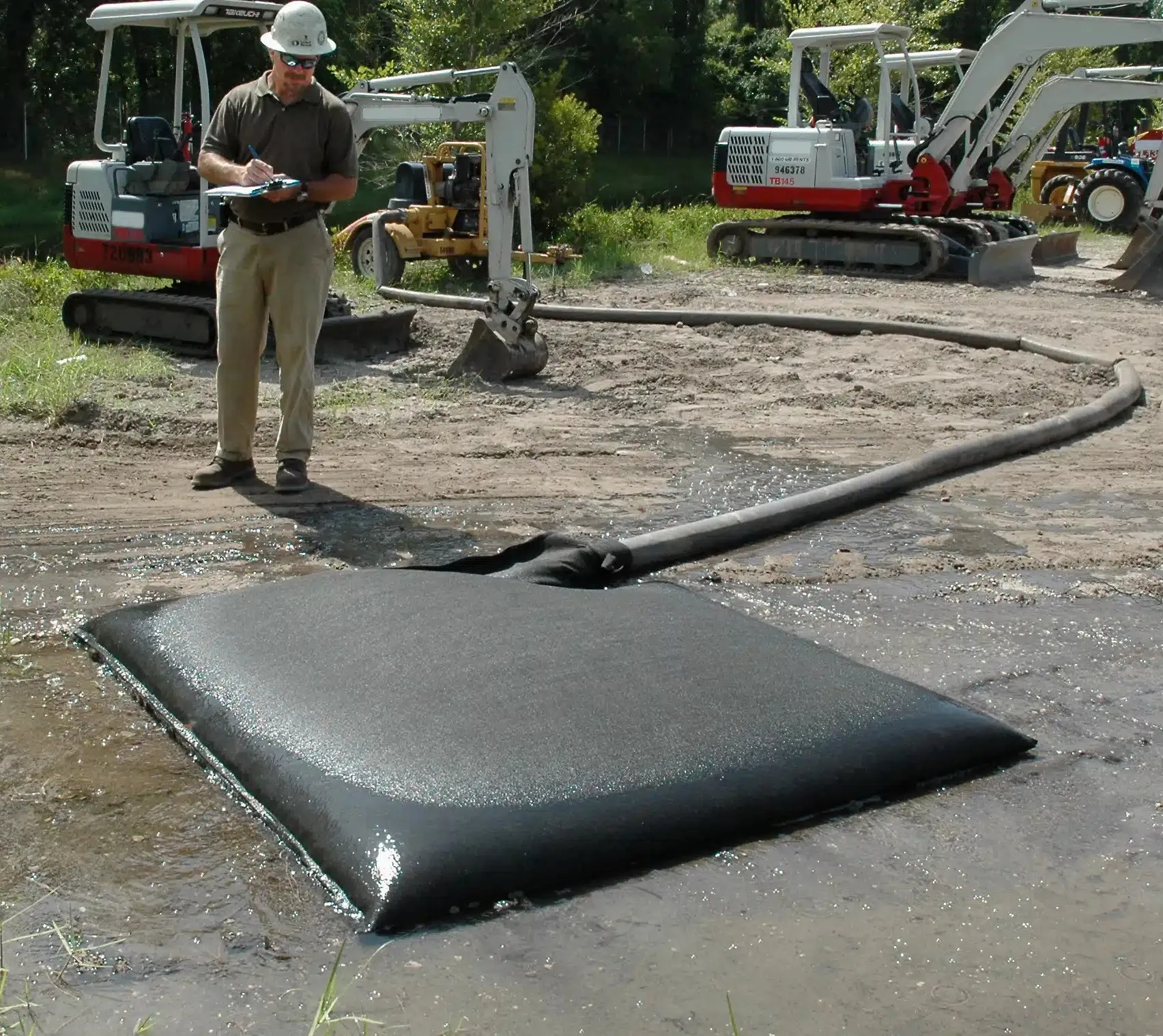 Ultra-Dewatering Bag Oil & Sediment Model