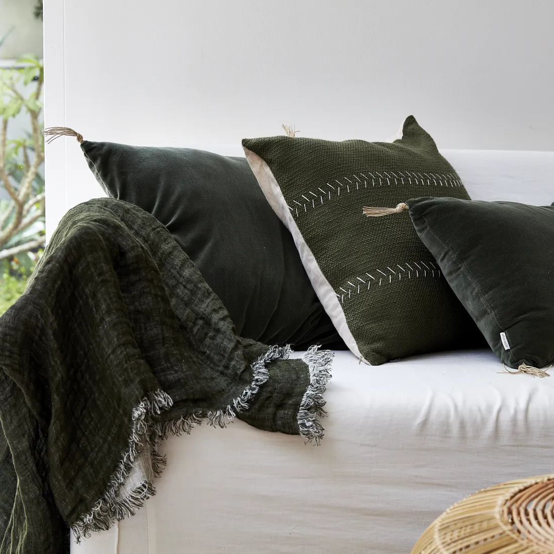 Urban Oasis Melua Throw Blanket Thyme