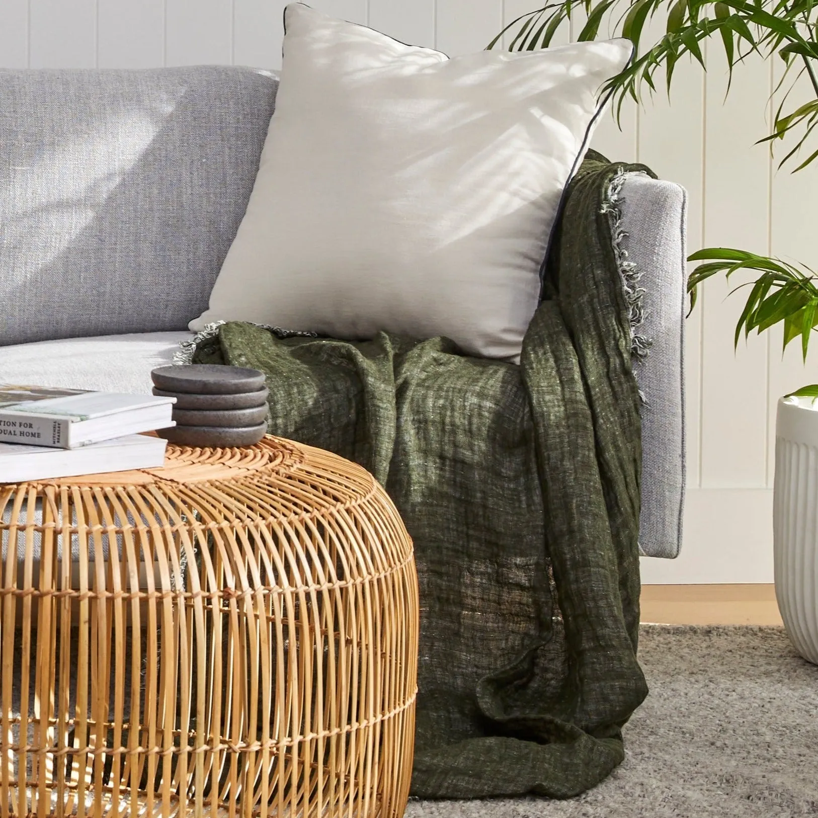 Urban Oasis Melua Throw Blanket Thyme