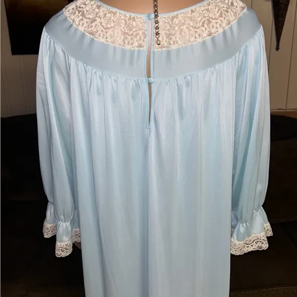 Vassarette • Vintage • USA • Blue • Floral Lace • Medium • Satin • Nightgown