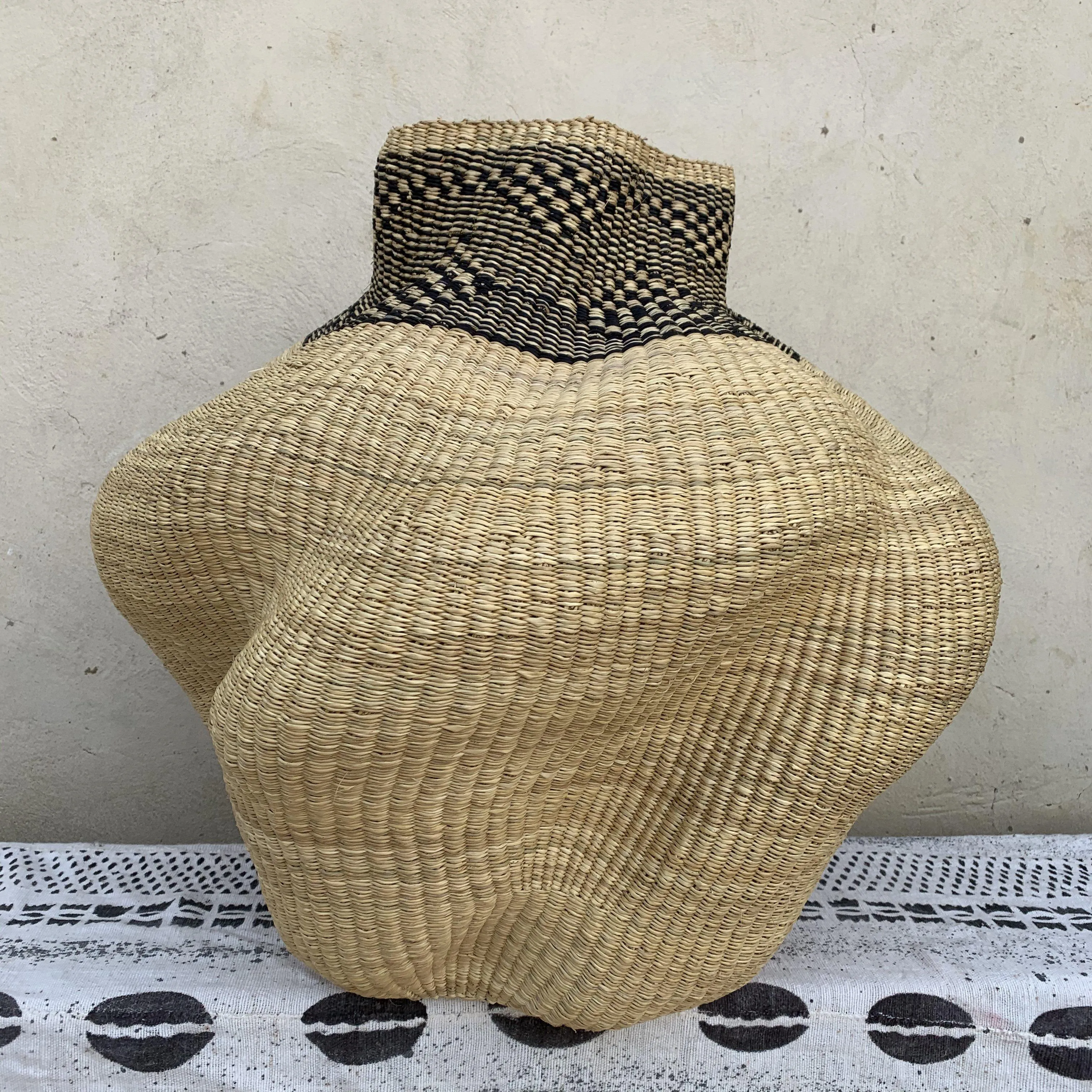 Wave Pot Basket/Basabasa pot